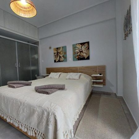 Zeppelin Apartment Loutráki Buitenkant foto